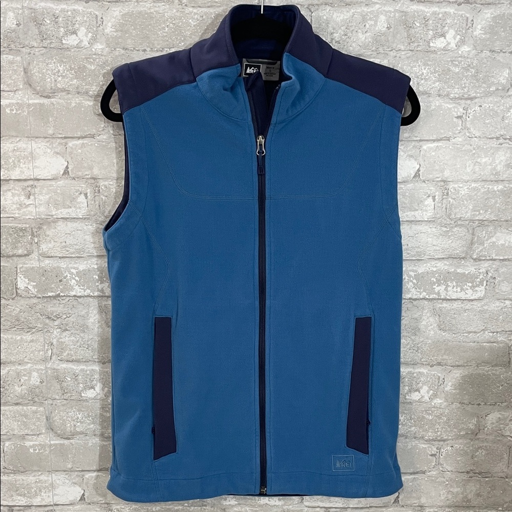 REI Men's Two-Tone Blue Vest